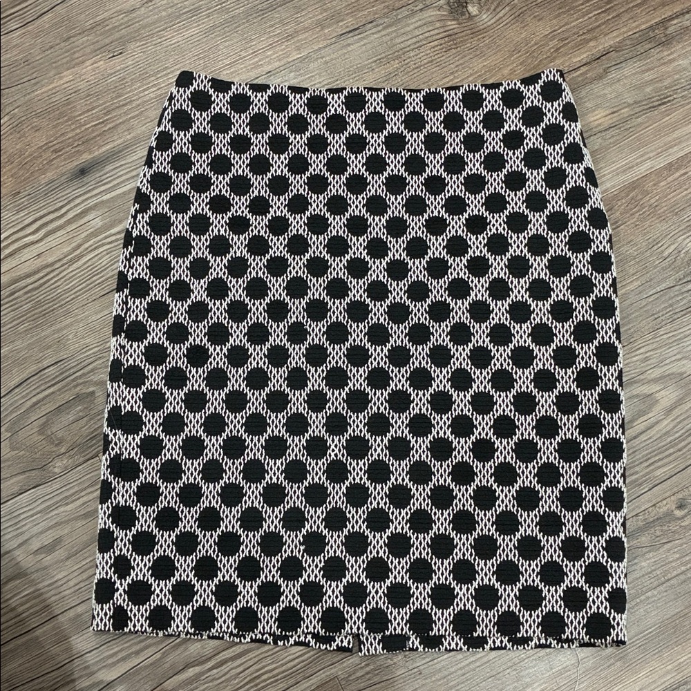 Ann Taylor Black and White Patterned Skirt